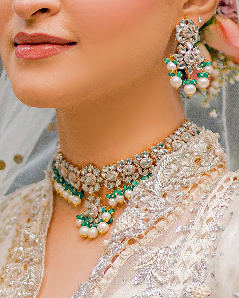 Asira kundan button